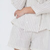 Relaxed fit linen shorts with pockets - Image 4