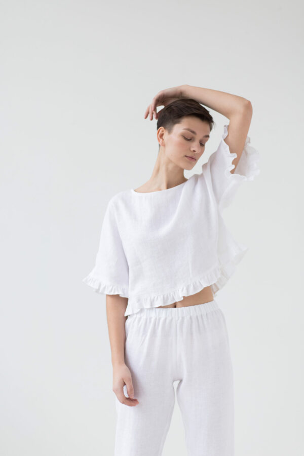 Linen blouse with ruffled details | Tops | Sustainable clothing | ManInTheStudio
