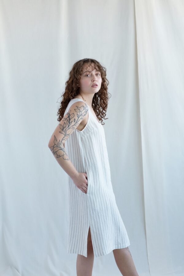 Sleeveless linen summer dress in stripes | Dress | Sustainable clothing | ManInTheStudio