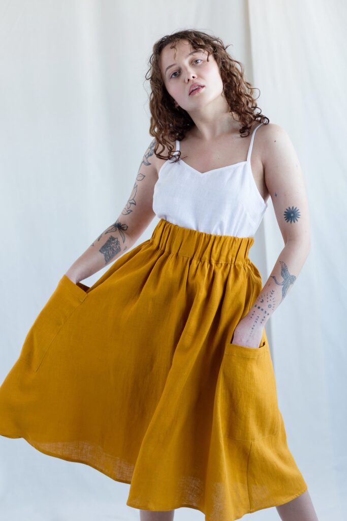Linen patch pocket skirt - ManInTheStudio