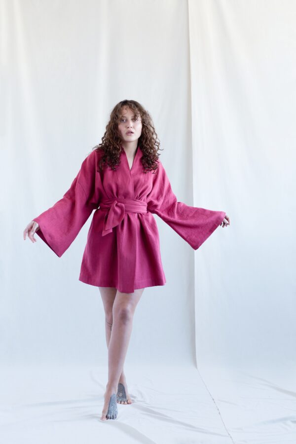 Mini linen kimono style loungewear robe | Bathrobes | Sustainable clothing | ManInTheStudio