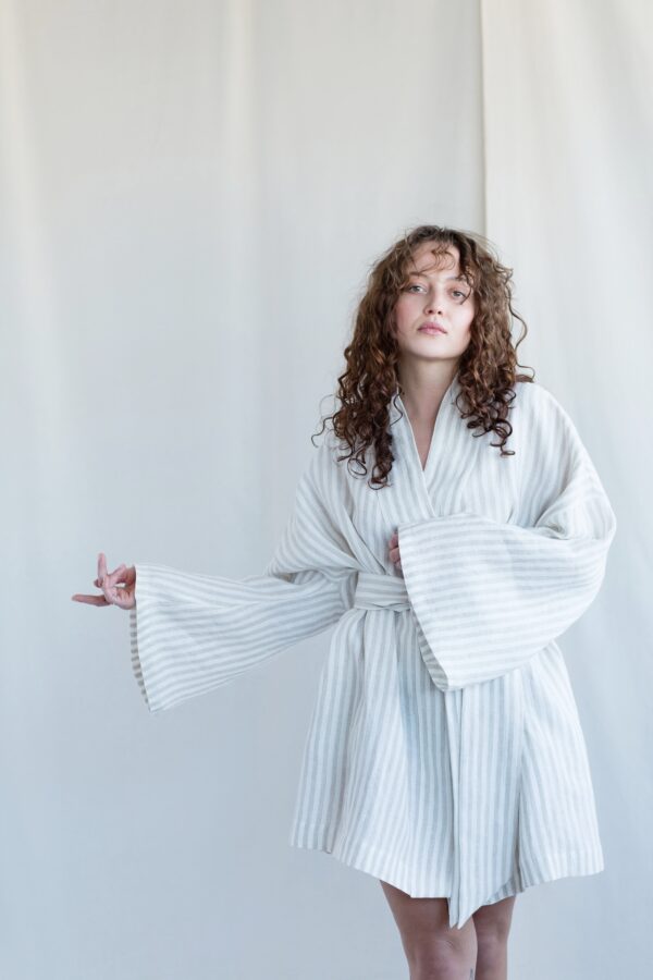 Mini linen kimono style loungewear gown | Bathrobe | Sustainable clothing | ManInTheStudio