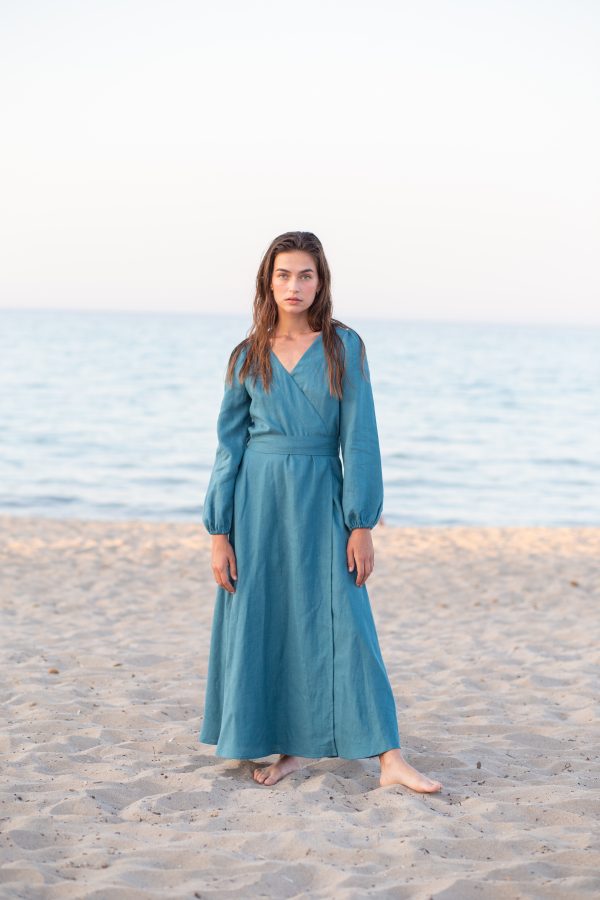 Linen long sleeve wrap dress | Dress | Sustainable clothing | ManInTheStudio