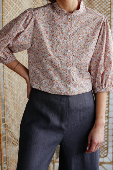 Floral organic cotton shirt​ | Blouse | Sustainable clothing | ManInTheStudio