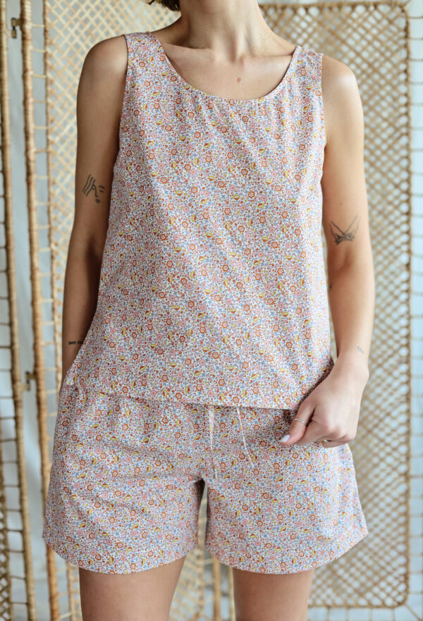 Floral sleeveless blouse and relaxed shorts two piece summer set​ | Set | Sustainable clothing | ManInTheStudio